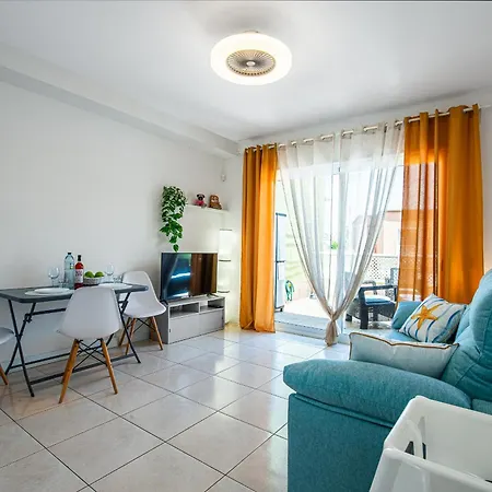 아파트 Mi Casa Orlando Fanabe 아데제